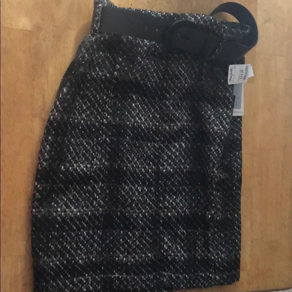 Size 14 Dalia collection skirt in wool